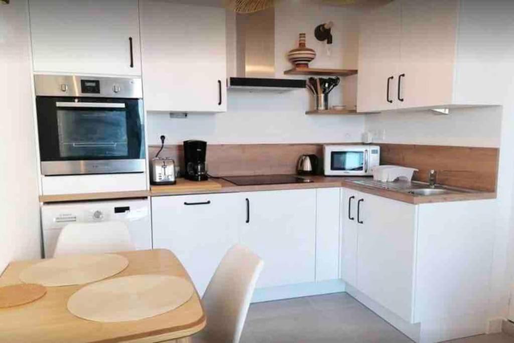 Maisonnette Pour 2 Personnes - Vue Mer - Plage A 100 Metres بلوبازلانيك المظهر الخارجي الصورة